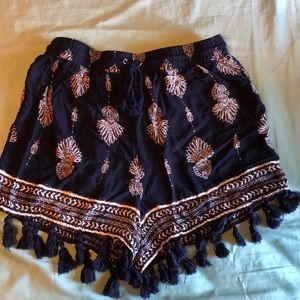 FLOW PATTERN SHORTS